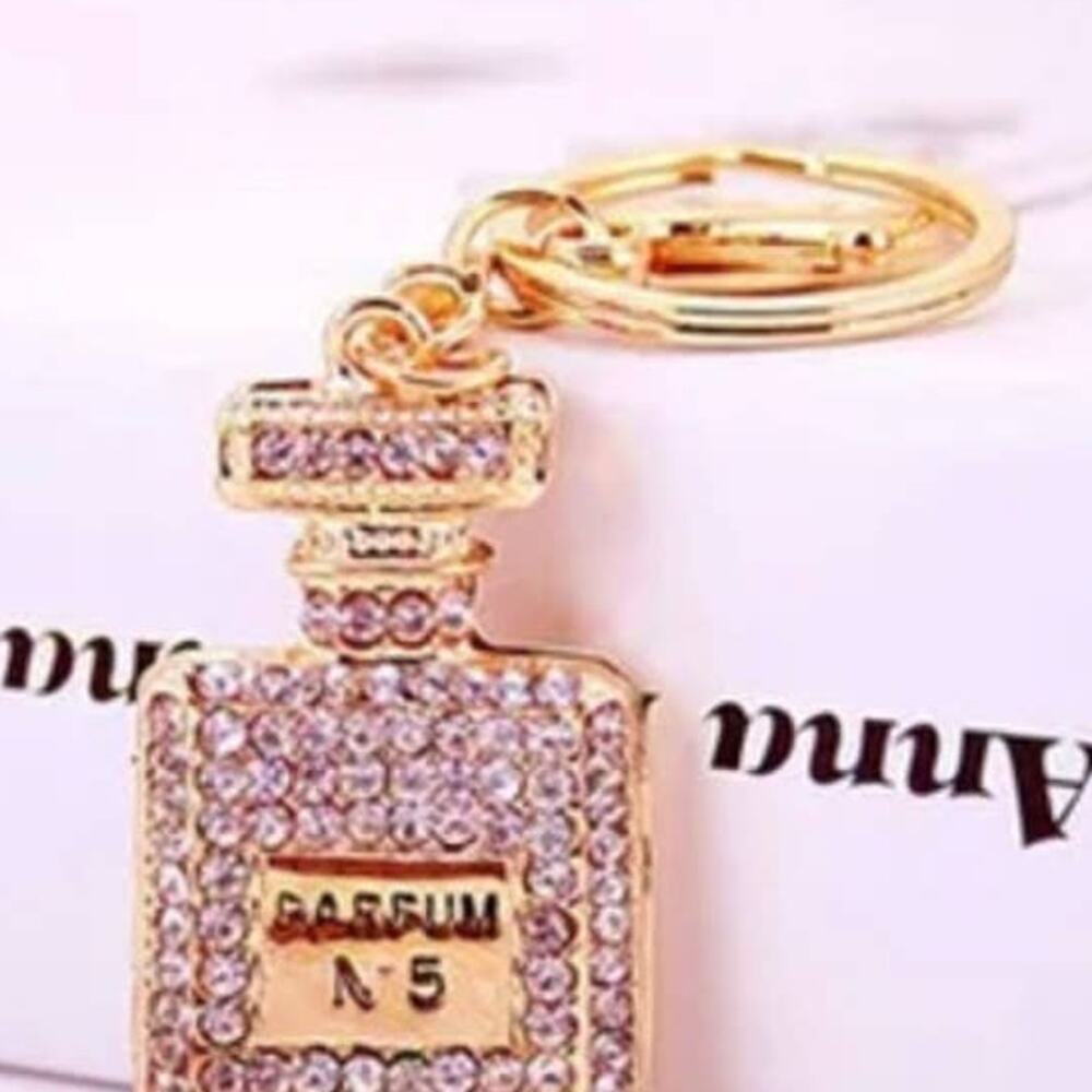 Diamond‎ Studded Pink Perfume Bottle No. 5 Keychain